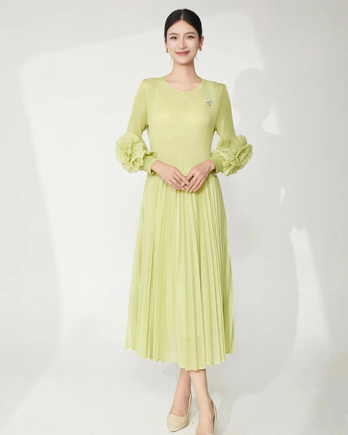 Ruffle Sleeve Plissé Dress