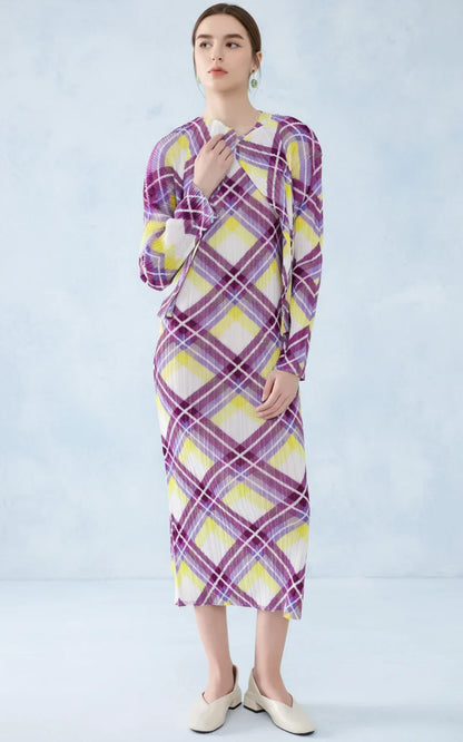 Elegant Plissé Dress & Cardigan