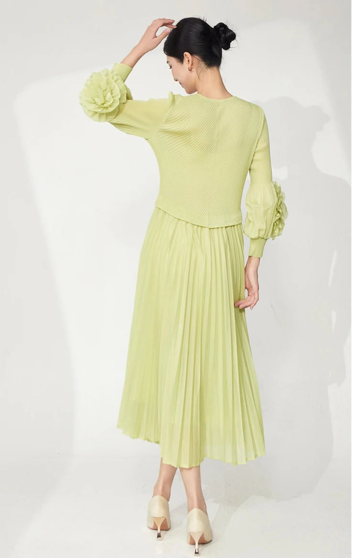 Ruffle Sleeve Plissé Dress