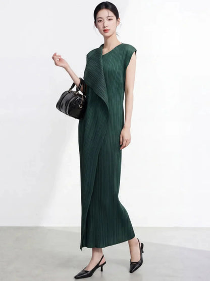 Asymmetric Pleated Sleeveless Dress