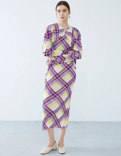 Elegant Plissé Dress & Cardigan