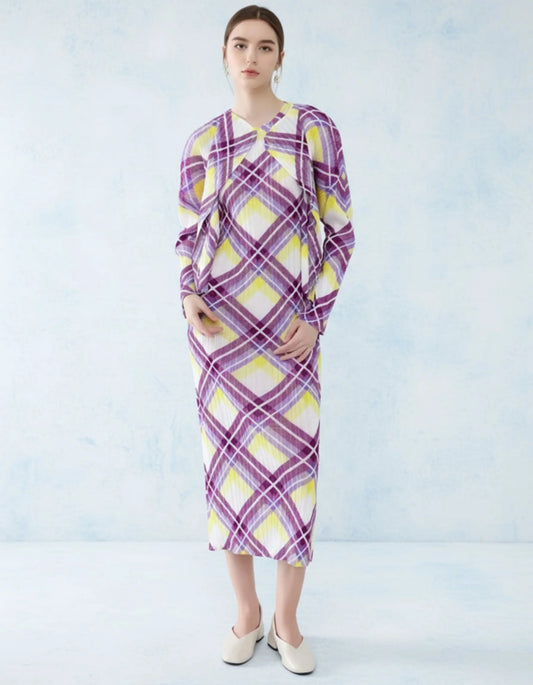 Elegant Plissé Dress & Cardigan